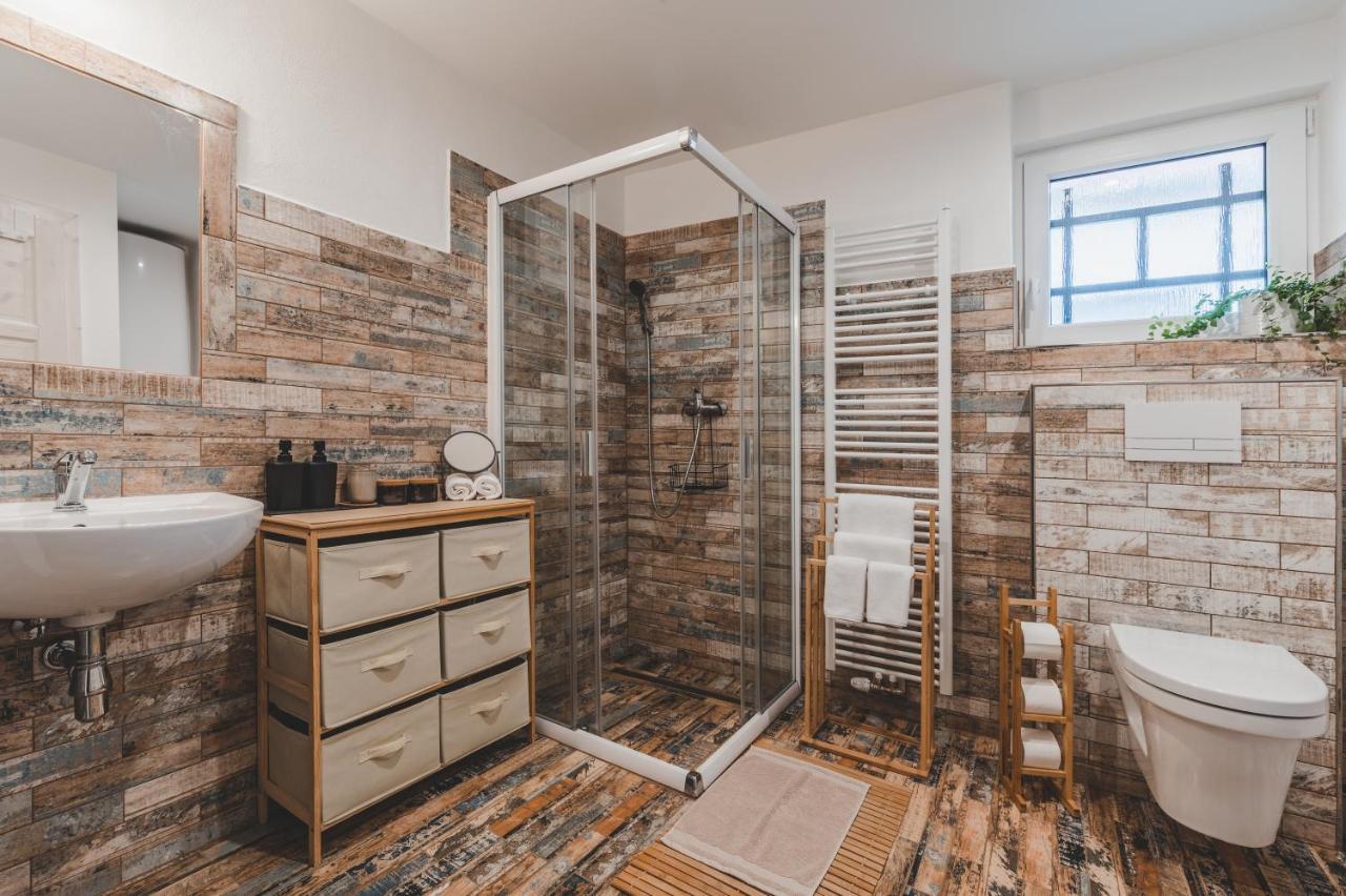 Český Krumlov Konekt Apartment מראה חיצוני תמונה