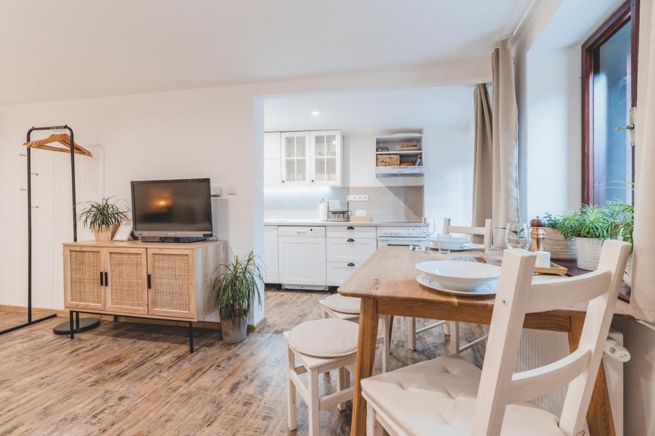 Český Krumlov Konekt Apartment מראה חיצוני תמונה